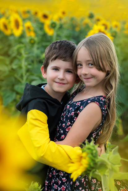 Focení dětí, rodin a portértu ve slunečnicovém poli